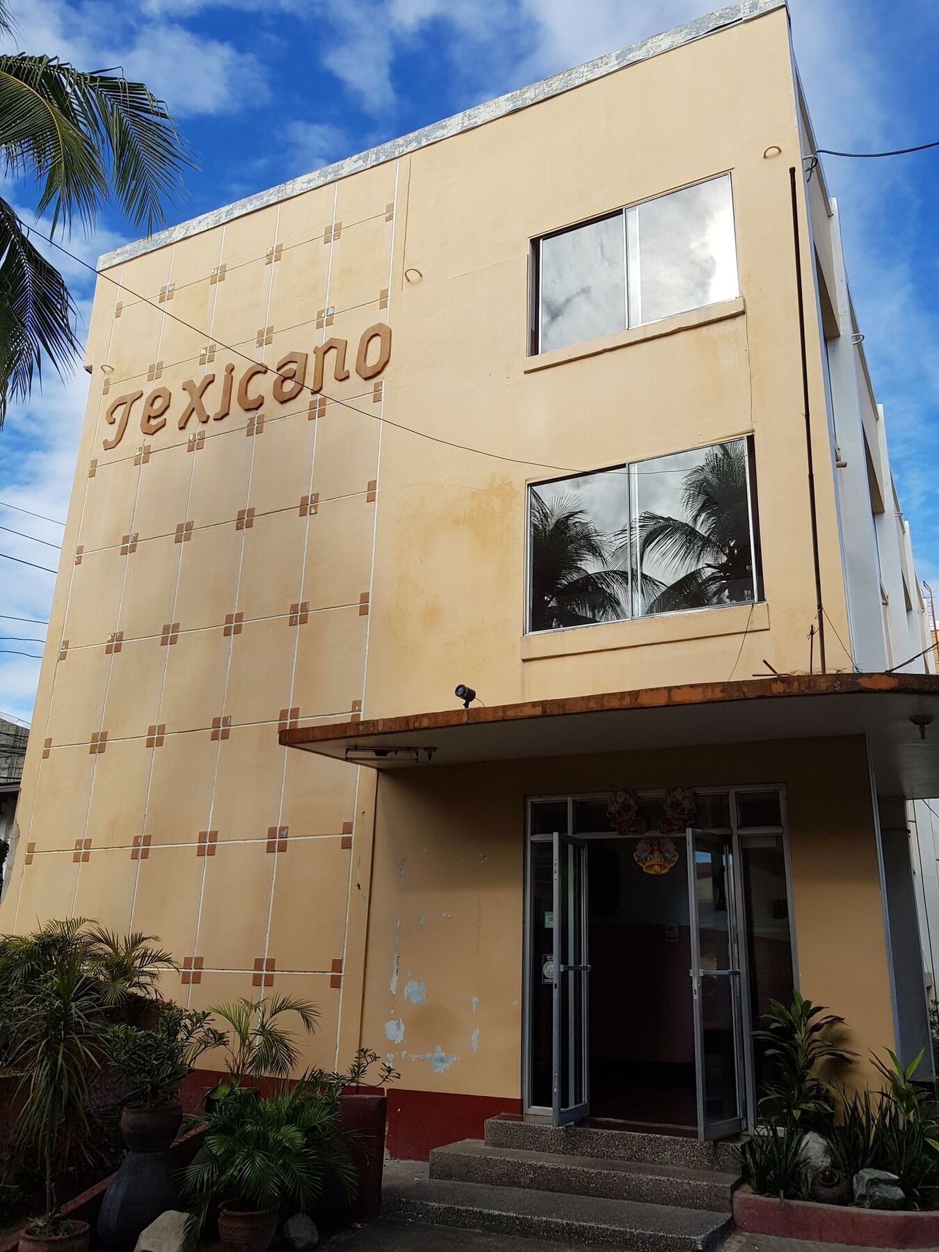 Texicano Hotel Main 拉瓦格 外观 照片